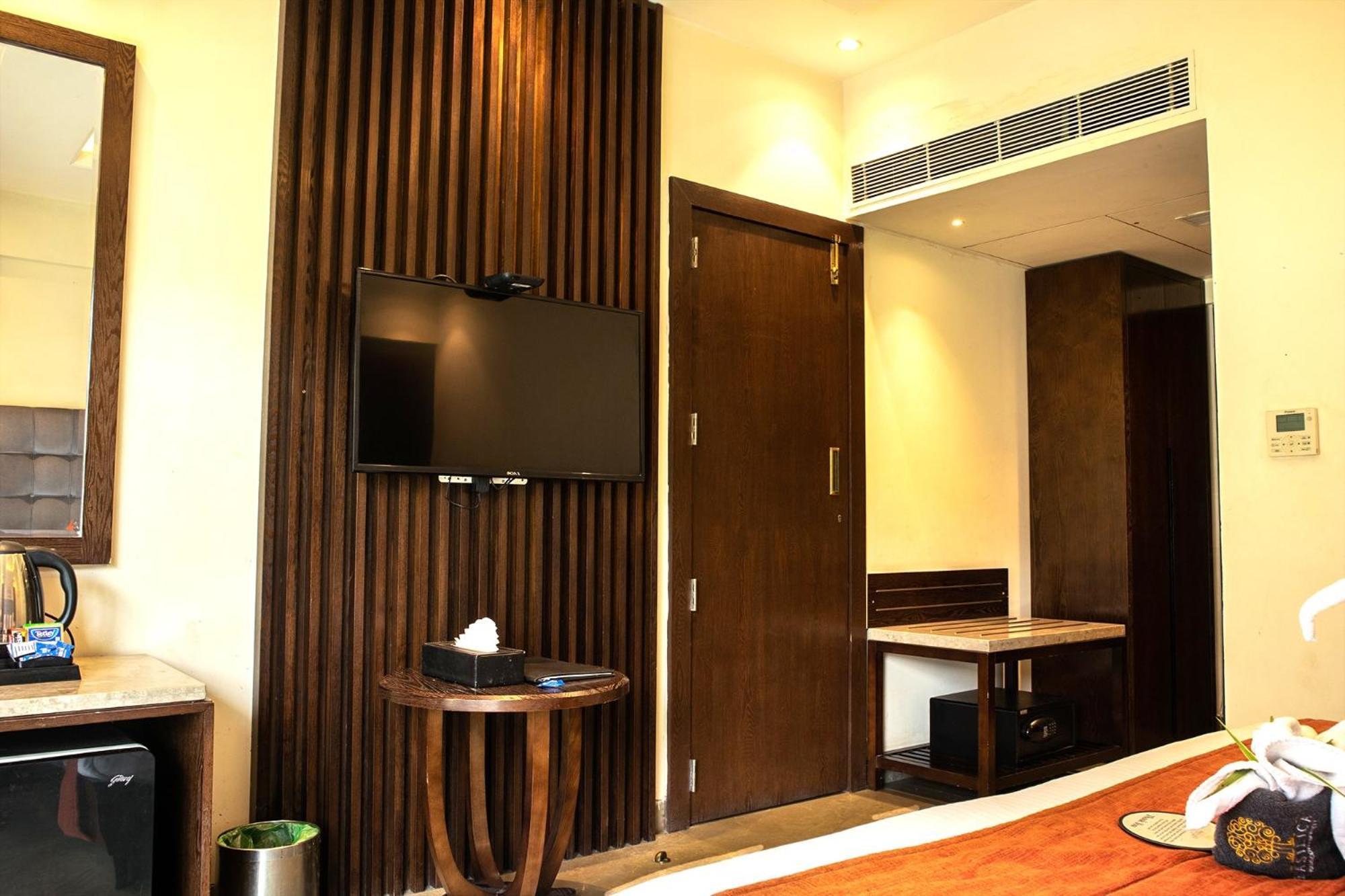 Basilica Resort - Where Luxury Redefines Mahābaleshwar Buitenkant foto