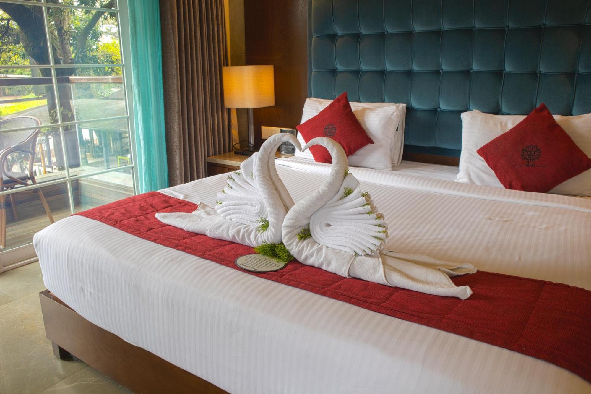 Basilica Resort - Where Luxury Redefines Mahābaleshwar Buitenkant foto