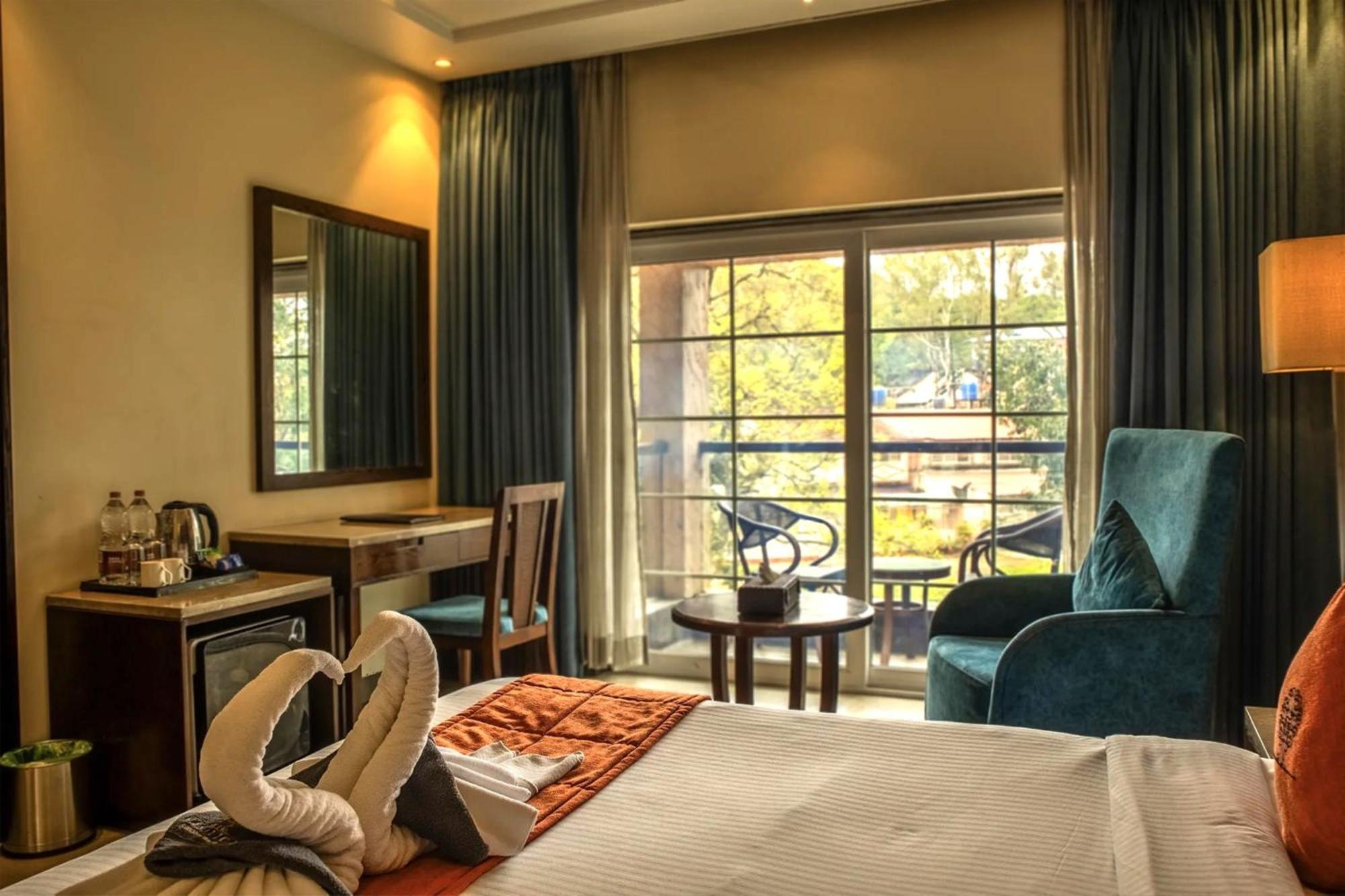 Basilica Resort - Where Luxury Redefines Mahābaleshwar Buitenkant foto
